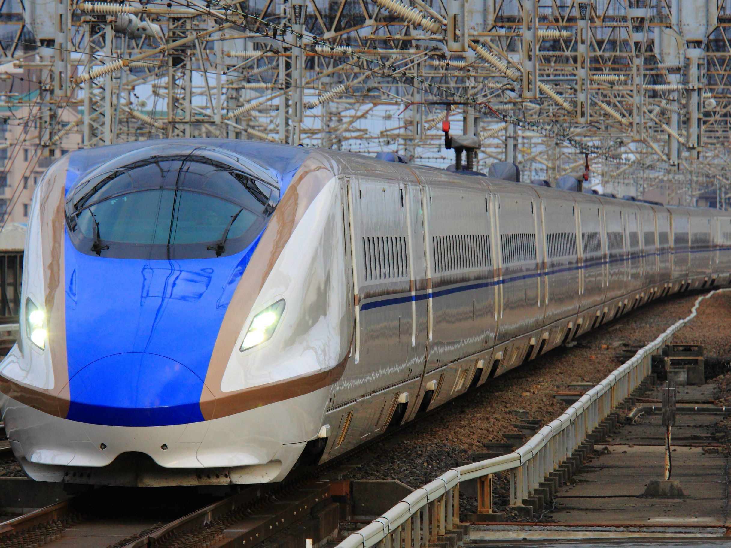 北陸新幹線(E7系/W7系車両)