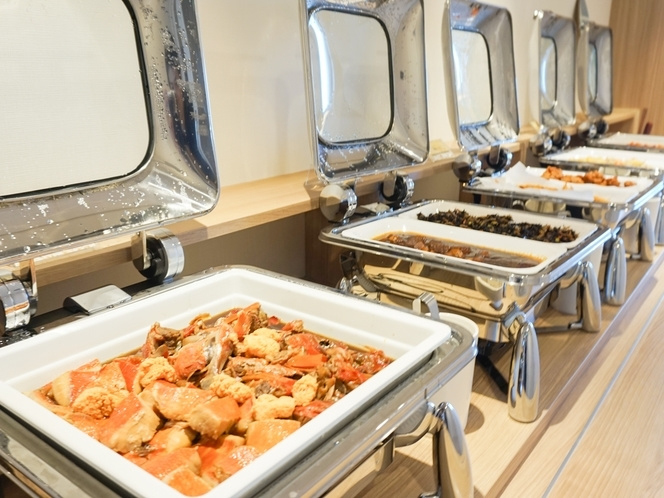 夕食バイキング