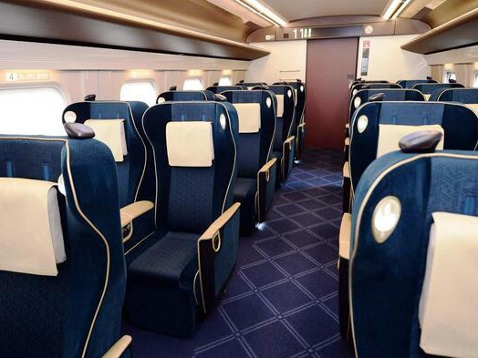 北陸新幹線(E7/W7系車両)