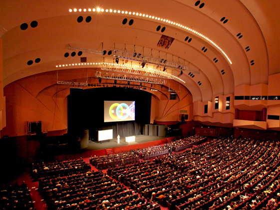 パシフィコ横浜国立大ホール(横浜国際平和会議場)