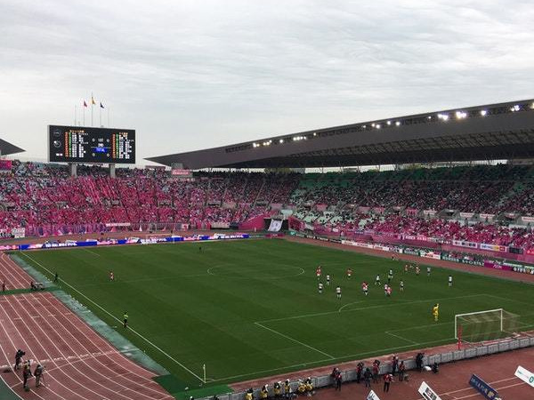 ヤンマースタジアム長居(長居陸上競技場)