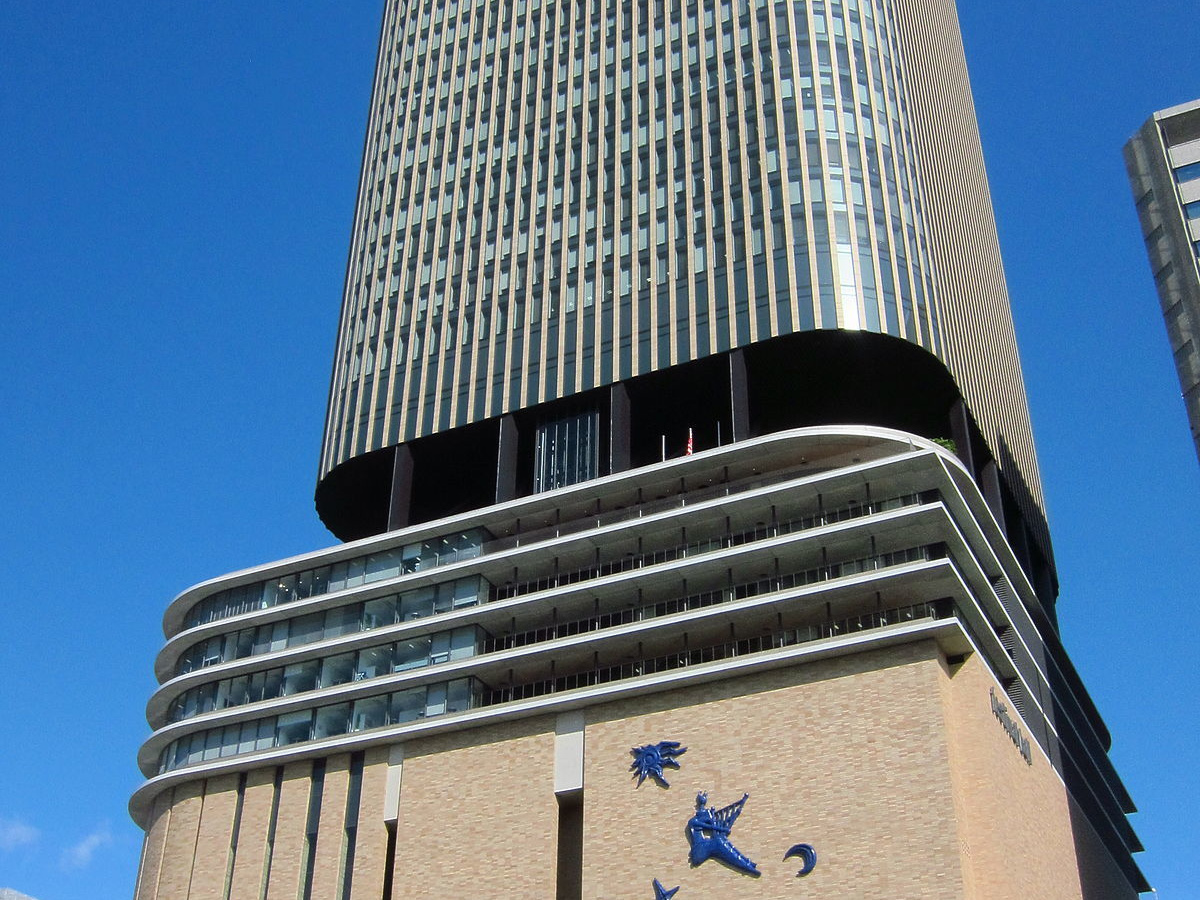 大阪フェスティバルホール