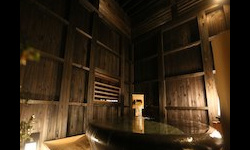 菊花の湯(貸切の陶器風呂)