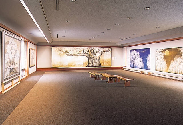 成川美術館