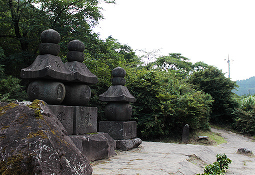 元箱根石仏群