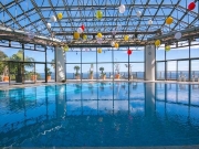 ホテルカターラRESORT&SPA:全天候型プール
