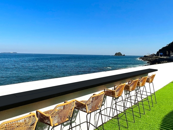 オーシャンテラス【波音」
