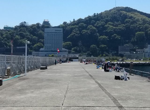 熱海港海釣り施設