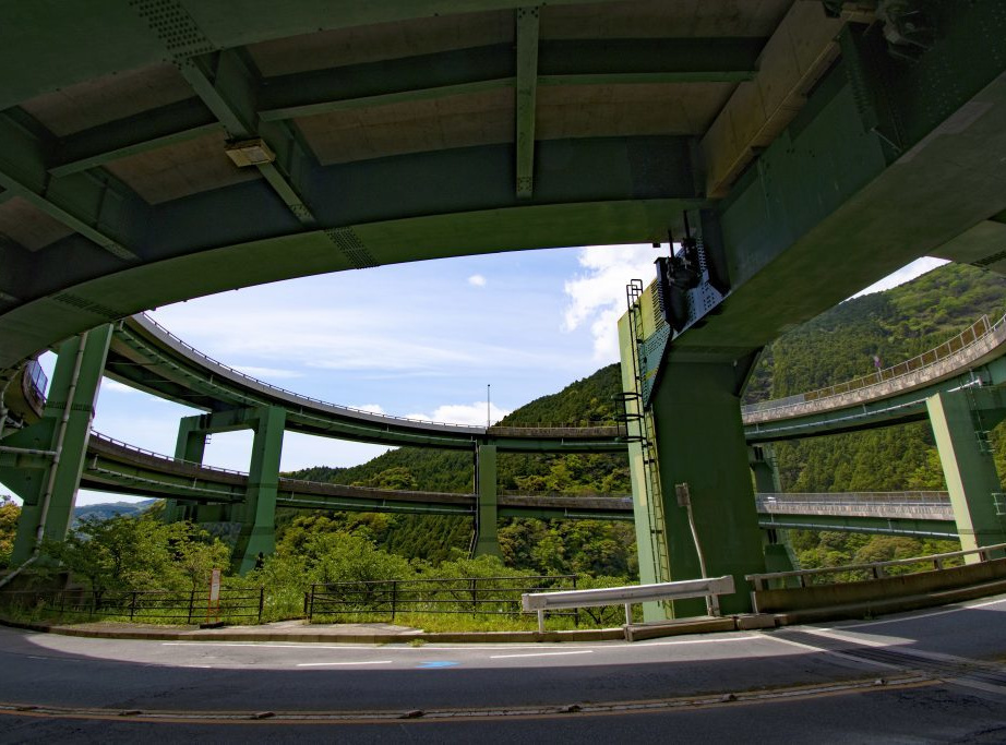 河津七滝ループ橋(七滝高架橋)
