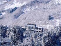 雪国の宿　高半