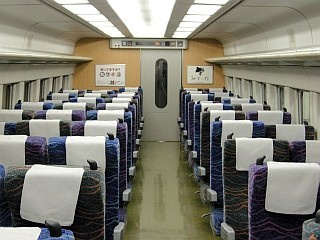 上越新幹線(E2系車両)