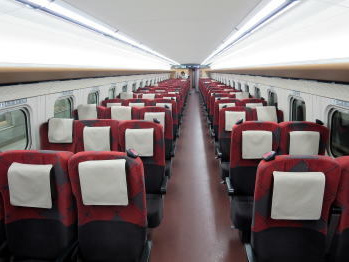 北陸新幹線(E7/W7系車両)